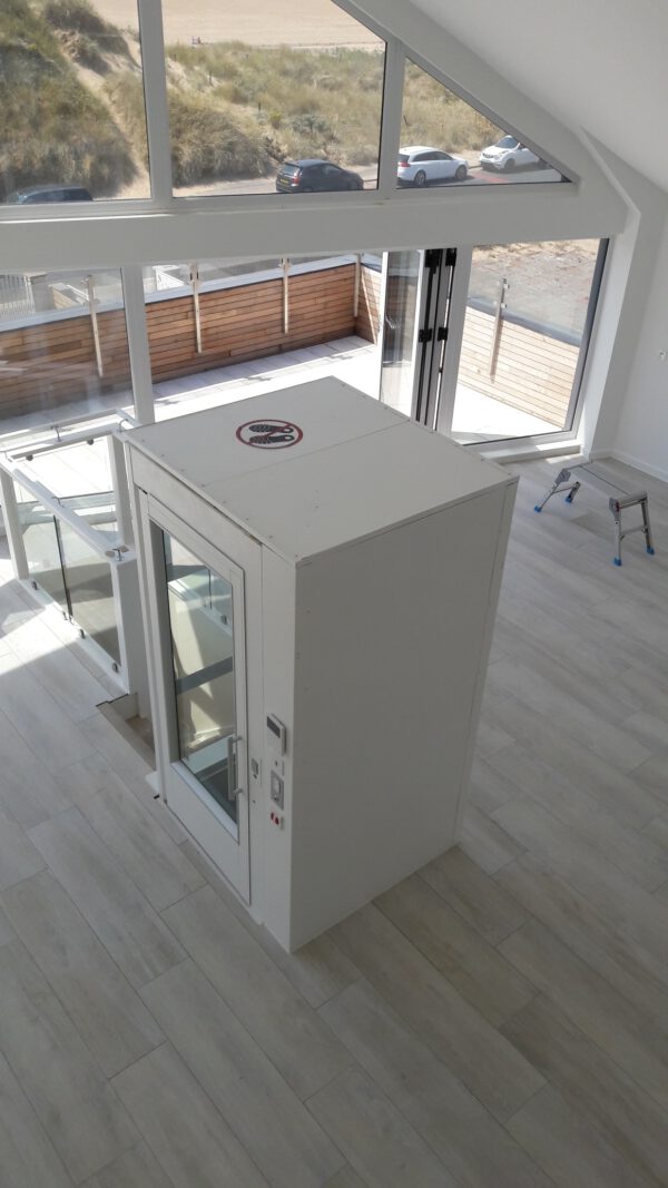 Indoor & Outdoor Vertical Platform Lifts Sustainable Industrial